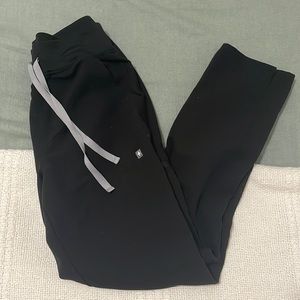 Figs bottoms, I have 2 pairs available